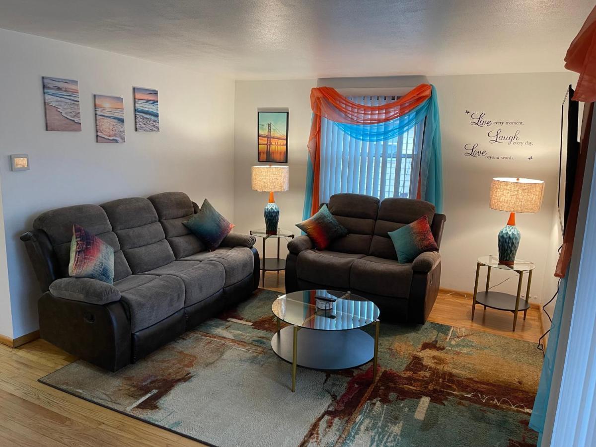 Elite Casa Collection -Free Coffee, Parking, And Wi-Fi Apartment Milwaukee Exterior photo