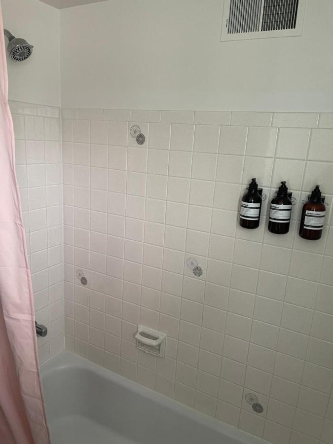 Elite Casa Collection -Free Coffee, Parking, And Wi-Fi Apartment Milwaukee Exterior photo